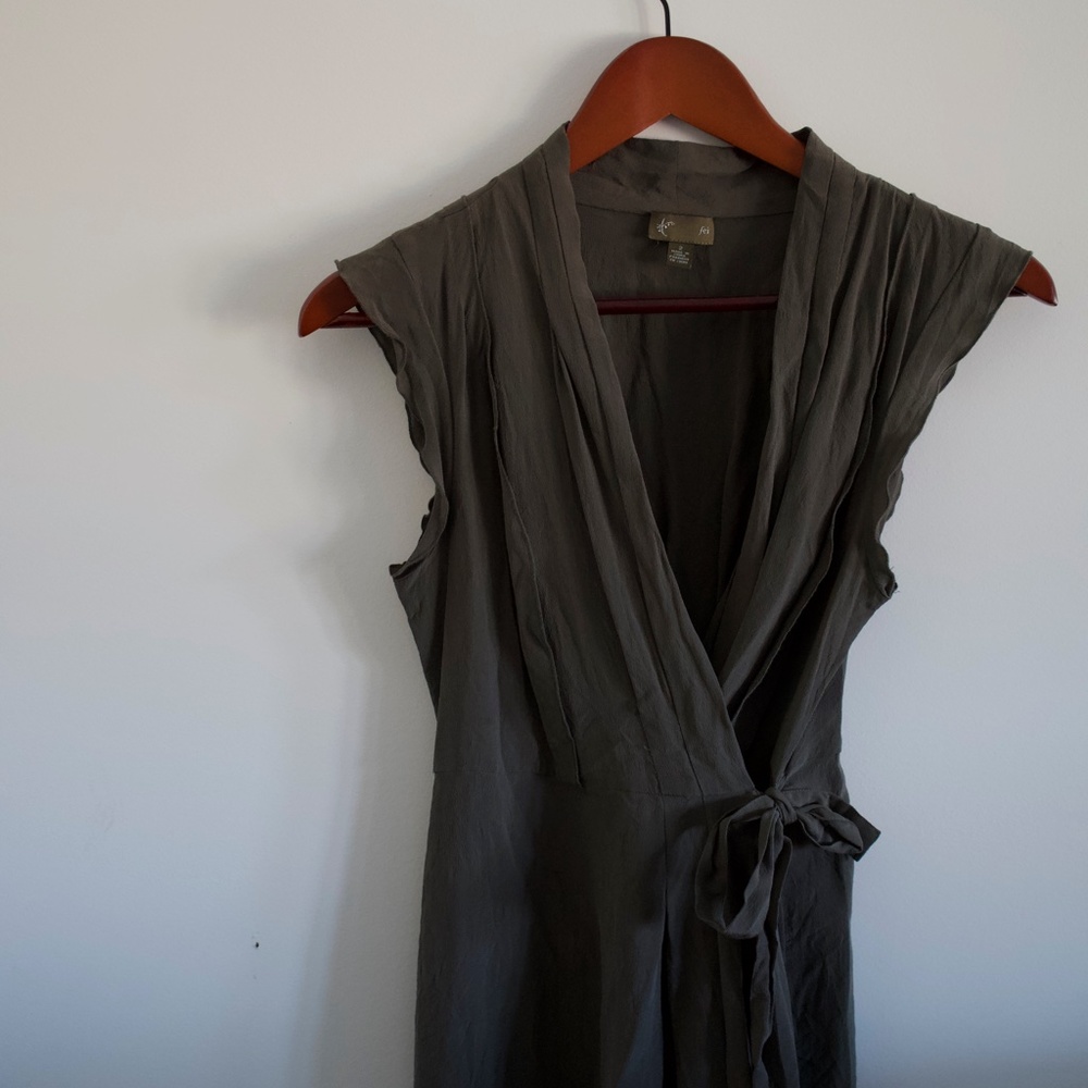 Fei Green Silk like Wrap Blouse. Size 2.